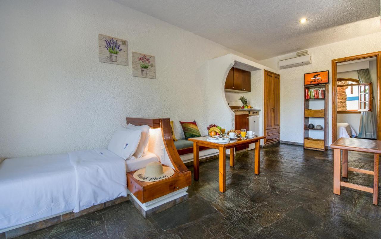 Folia Apartments Chania Agia Marina  Exterior photo